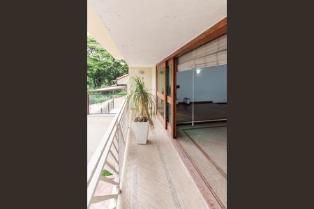 Sala - Varanda de casa para alugar com 4 quartos, 400m² em Vila Irmaos Arnoni, São Paulo