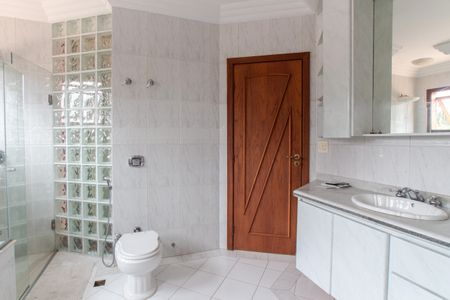 Casa para alugar com 400m², 4 quartos e 4 vagasBanheiro da Suíte 1