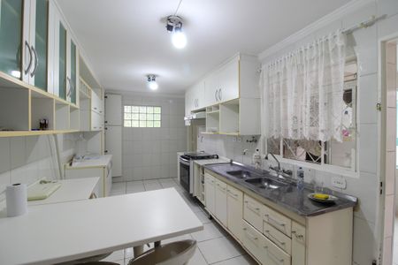 Casa à venda com 200m², 3 quartos e 3 vagas Casa à venda com 200m², 3 quartos e 3 vagasCozinha