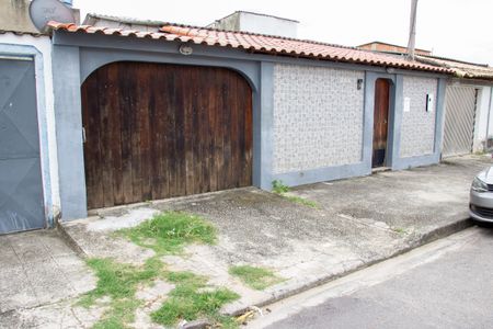 Casa para alugar com 100m², 2 quartos e 3 vagasFachada