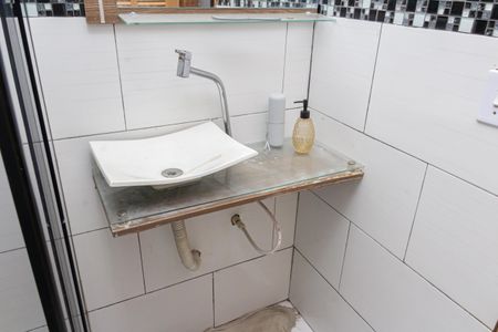 Casa para alugar com 100m², 2 quartos e 3 vagasBanheiro