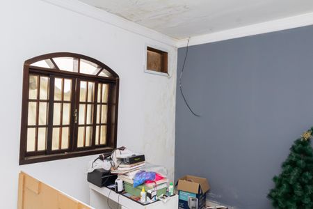 Quarto 1 de casa para alugar com 2 quartos, 100m² em Inhoaíba, Rio de Janeiro