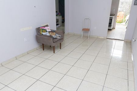 Casa para alugar com 100m², 2 quartos e 3 vagasSala