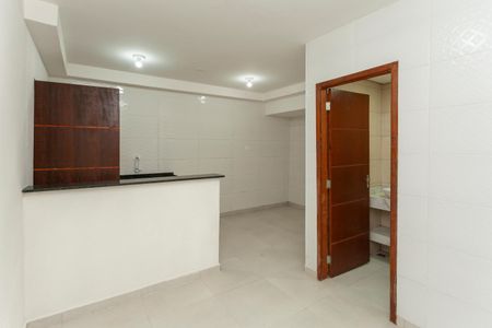 Sala de kitnet/studio para alugar com 1 quarto, 20m² em Jardim Santa Barbara, São Paulo