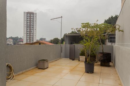 Casa à venda com 228m², 3 quartos e 1 vaga Casa à venda com 228m², 3 quartos e 1 vagaVaranda