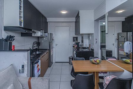 Apartamento à venda com 32m², 2 quartos e sem vagasala, cozinha e área de serviço compartilhadas_5