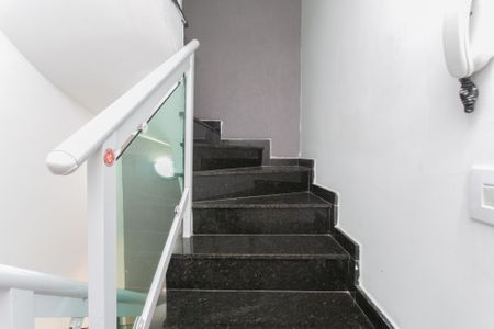 Escada de casa à venda com 3 quartos, 155m² em Jardim Nossa Senhora do Carmo, São Paulo