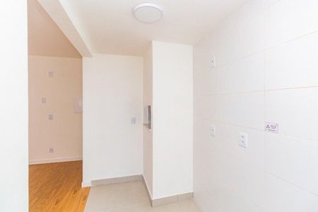 Cozinha  de apartamento para alugar com 2 quartos, 59m² em Jardim Sabará, Porto Alegre