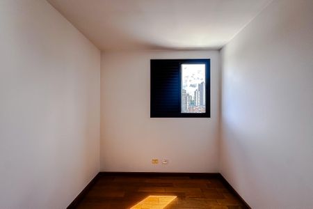 Apartamento à venda com 82m², 3 quartos e 2 vagasQuarto 2