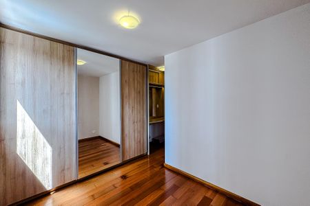 Apartamento à venda com 82m², 3 quartos e 2 vagasQuarto 1 - Suíte