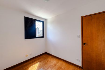 Apartamento à venda com 82m², 3 quartos e 2 vagasQuarto 2