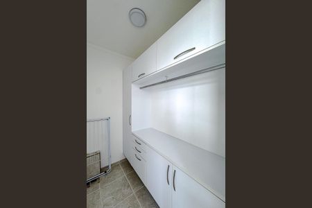 Apartamento à venda com 82m², 3 quartos e 2 vagasQuarto de Serviço