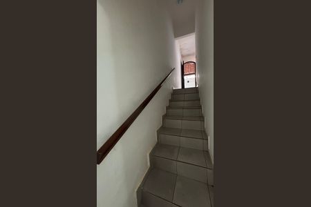 Escada de casa à venda com 3 quartos, 107m² em Jardim Santo Antônio, Santo André