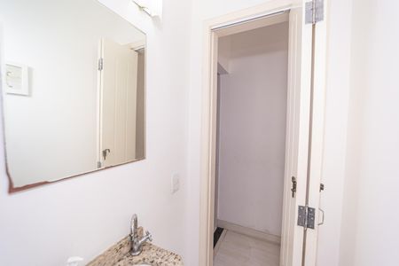 Lavabo de casa de condomínio à venda com 2 quartos, 40m² em Vila Ré, São Paulo