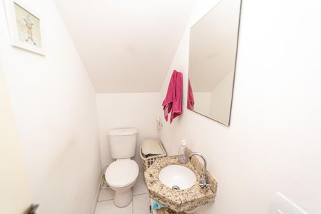 Casa de condomínio à venda com 40m², 2 quartos e 1 vaga Casa de condomínio à venda com 40m², 2 quartos e 1 vagaLavabo