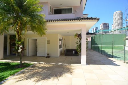 Casa de condomínio à venda com 1350m², 5 quartos e 10 vagas