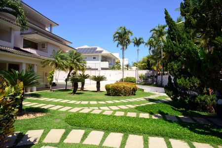 Casa de condomínio à venda com 1350m², 5 quartos e 10 vagas