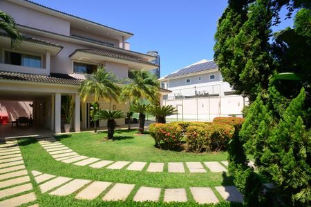 Casa de condomínio à venda com 1350m², 5 quartos e 10 vagas