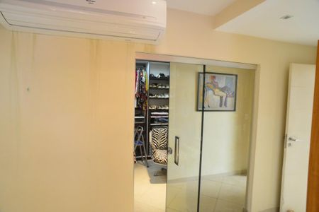 Casa de condomínio à venda com 1350m², 5 quartos e 10 vagas