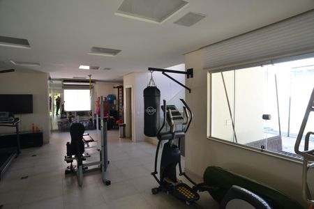 Casa de condomínio à venda com 1350m², 5 quartos e 10 vagas