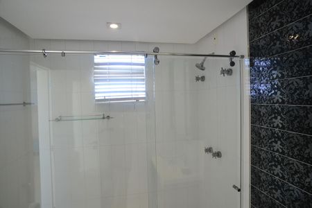 Casa de condomínio à venda com 1350m², 5 quartos e 10 vagas