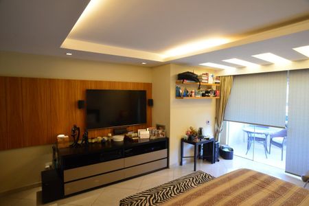 Casa de condomínio à venda com 1350m², 5 quartos e 10 vagas