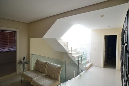 Casa de condomínio à venda com 1350m², 5 quartos e 10 vagas