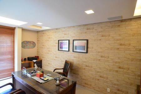 Casa de condomínio à venda com 1350m², 5 quartos e 10 vagas