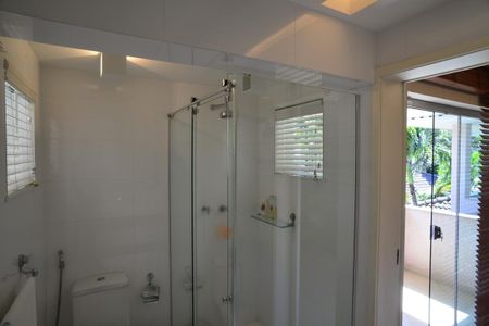 Casa de condomínio à venda com 1350m², 5 quartos e 10 vagas