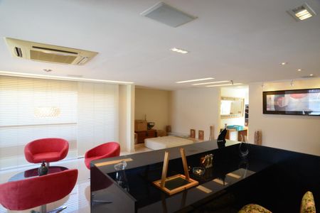 Casa de condomínio à venda com 1350m², 5 quartos e 10 vagas