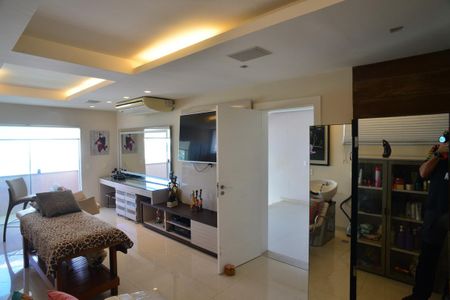 Casa de condomínio à venda com 1350m², 5 quartos e 10 vagas