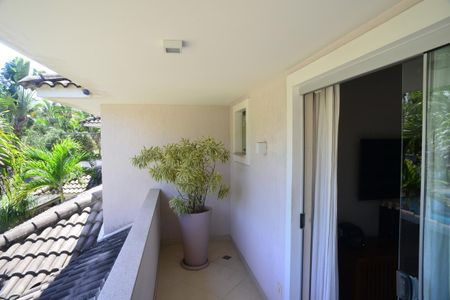 Casa de condomínio à venda com 1350m², 5 quartos e 10 vagas