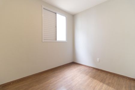 Quarto 1 de apartamento para alugar com 2 quartos, 44m² em Jardim Maria Estela, São Paulo