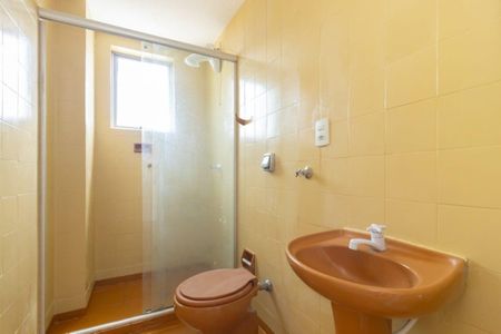 Banheiro  de apartamento para alugar com 1 quarto, 46m² em Farroupilha, Porto Alegre