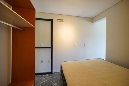 Quarto de apartamento para alugar com 1 quarto, 30m² em São João do Rio Vermelho, Florianópolis
