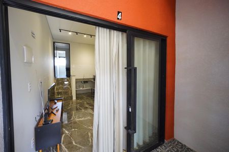 Entrada da unidade de apartamento para alugar com 1 quarto, 30m² em São João do Rio Vermelho, Florianópolis