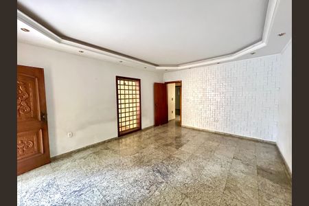 Sala de casa para alugar com 8 quartos, 372m² em Vila Rosalia, Guarulhos