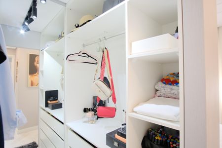 Apartamento à venda com 58m², 2 quartos e 1 vagaCloset da Suíte