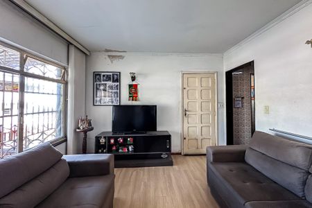 Casa à venda com 172m², 3 quartos e 4 vagasSala