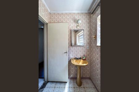 Casa à venda com 172m², 3 quartos e 4 vagasBanheiro