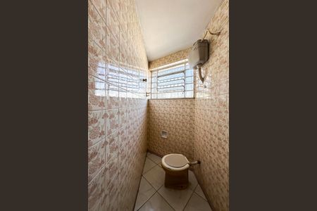 Casa à venda com 172m², 3 quartos e 4 vagasBanheiro 2