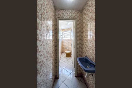 Casa à venda com 172m², 3 quartos e 4 vagasBanheiro 2