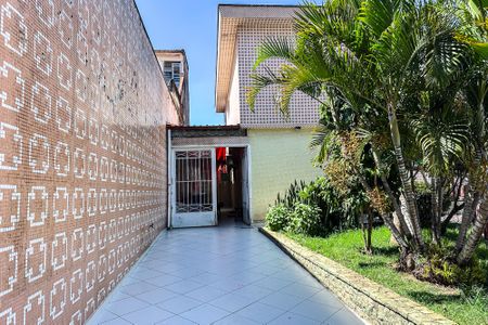 Casa à venda com 172m², 3 quartos e 4 vagasÁrea externa