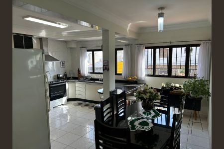 Casa à venda com 3 quartos, 212m² em Vila Humaita, Santo André