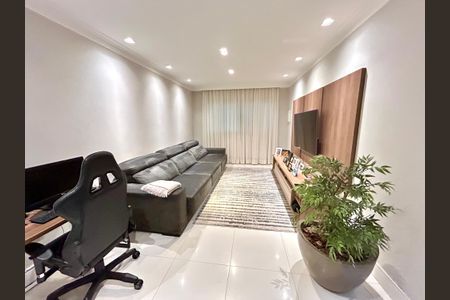 Casa à venda com 173m², 3 quartos e 2 vagas Casa à venda com 173m², 3 quartos e 2 vagasSala