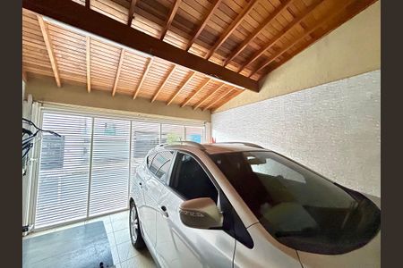 Casa à venda com 173m², 3 quartos e 2 vagas Casa à venda com 173m², 3 quartos e 2 vagasGaragem