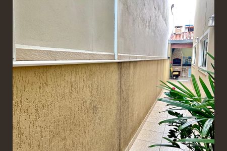 Casa à venda com 173m², 3 quartos e 2 vagas Casa à venda com 173m², 3 quartos e 2 vagasQuintal