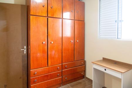 Quarto 2 de apartamento para alugar com 2 quartos, 52m² em Jardim Nova Cidade, Guarulhos