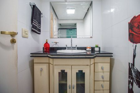 Apartamento à venda com 87m², 4 quartos e 2 vagasBanheiro