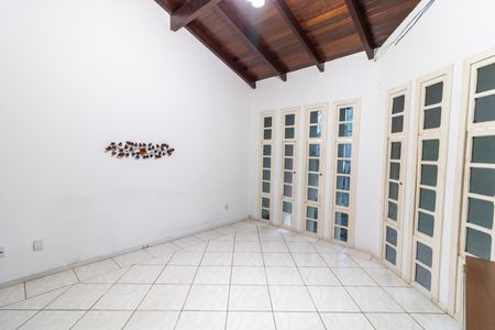 Sala de casa para alugar com 3 quartos, 320m² em Santa Tereza, Porto Alegre